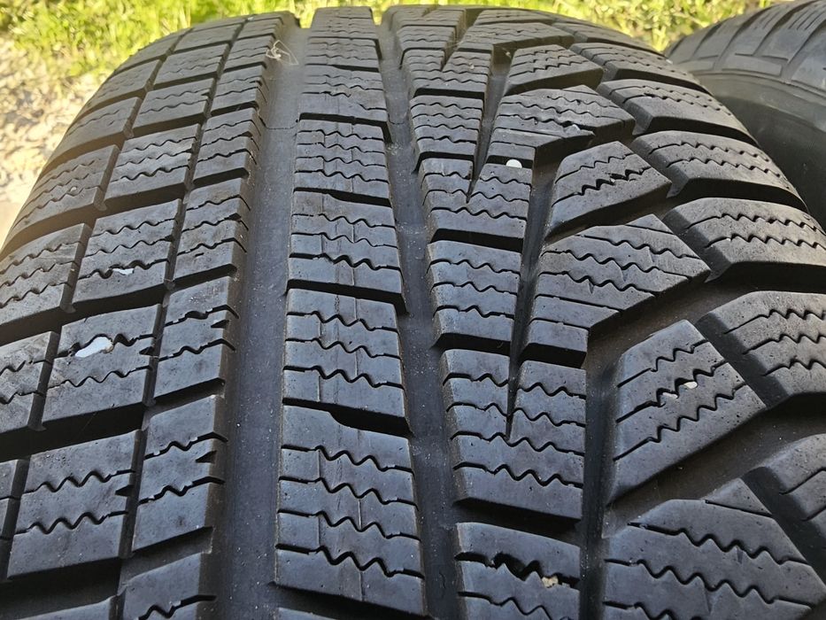 215/65/17 Opony Zimowe Hankook winter Icept Evo 2 SUV 2szt
