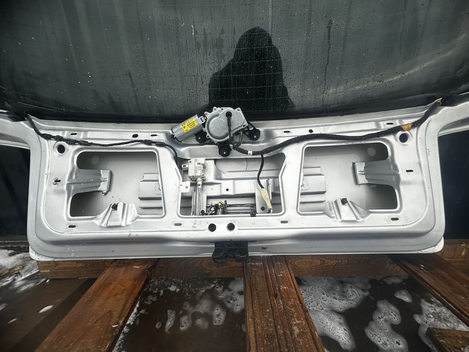 Ляда кляпа кришка багажника vw golf 4 гольф 4 замок трапеція