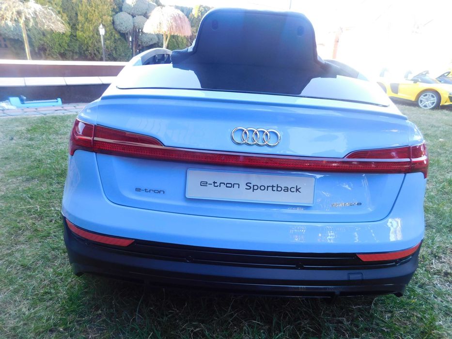 Auto samochód na akumulator AUDI E- TRON pojazd zabawki motor