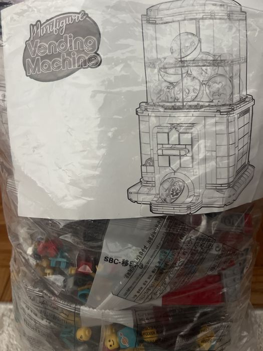 Minifigure vending machine  legos