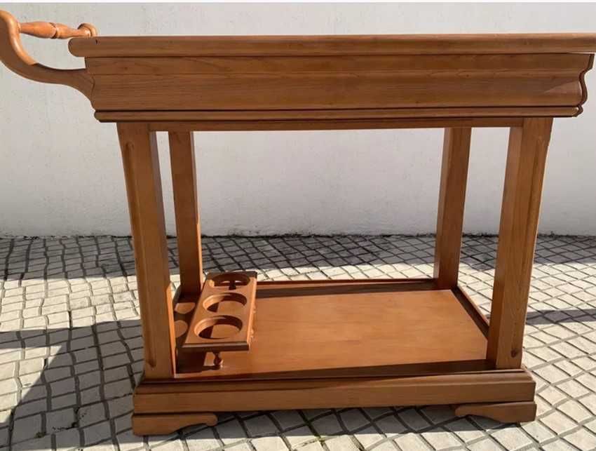 Movel Bar em carvalho com gaveta