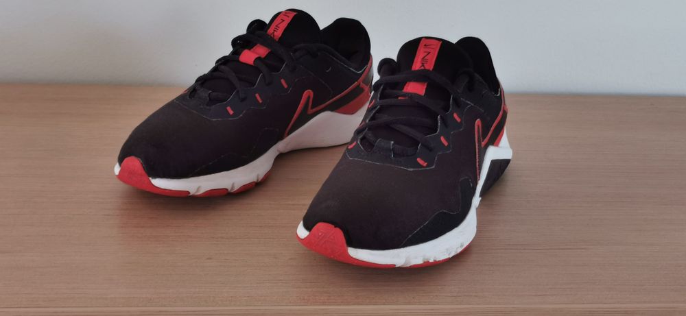 Buty Nike Legend Essential 2 Rozmiar 42 Wkładka 26,5 cm


 Rozmiar 42 Wkładka 26,5 cm