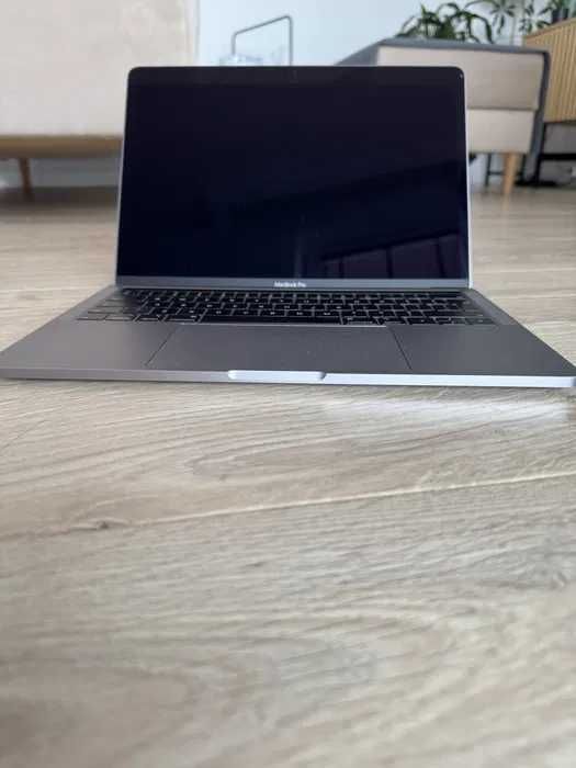 Macbook Pro 2020 13" Bateria 95% Como NOVO