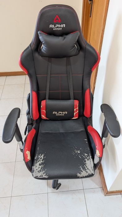 2 cadeiras (escritório + gamer)