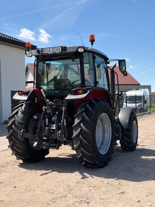 Massey Ferguson 5709M