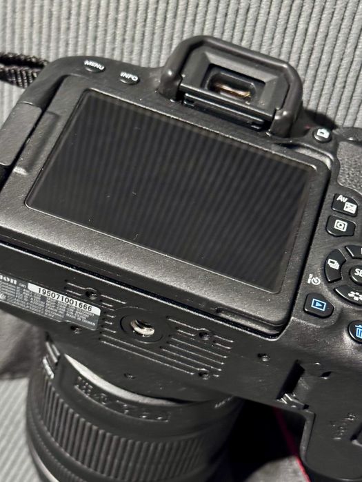 Canon 800d + EF 18-135 is STM
