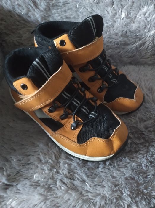 Ocieplane botki dla chłopca Sinsay