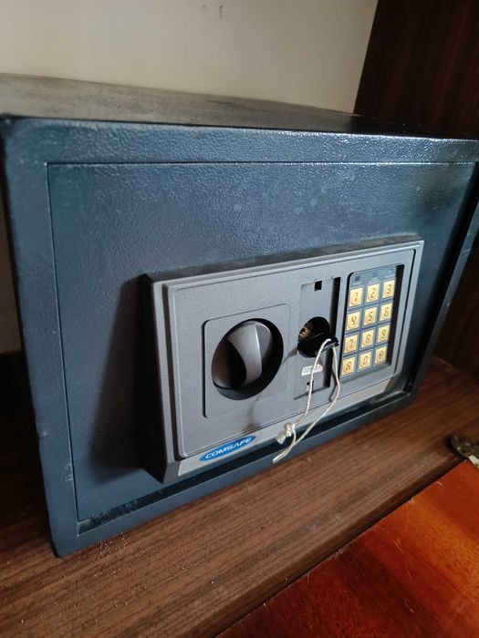 Sejf Comsafe na klucz lub kod