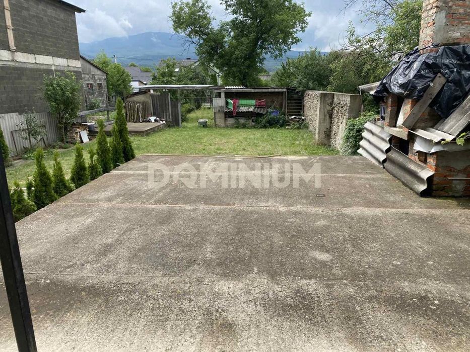 Продається будинок у м. Тячів