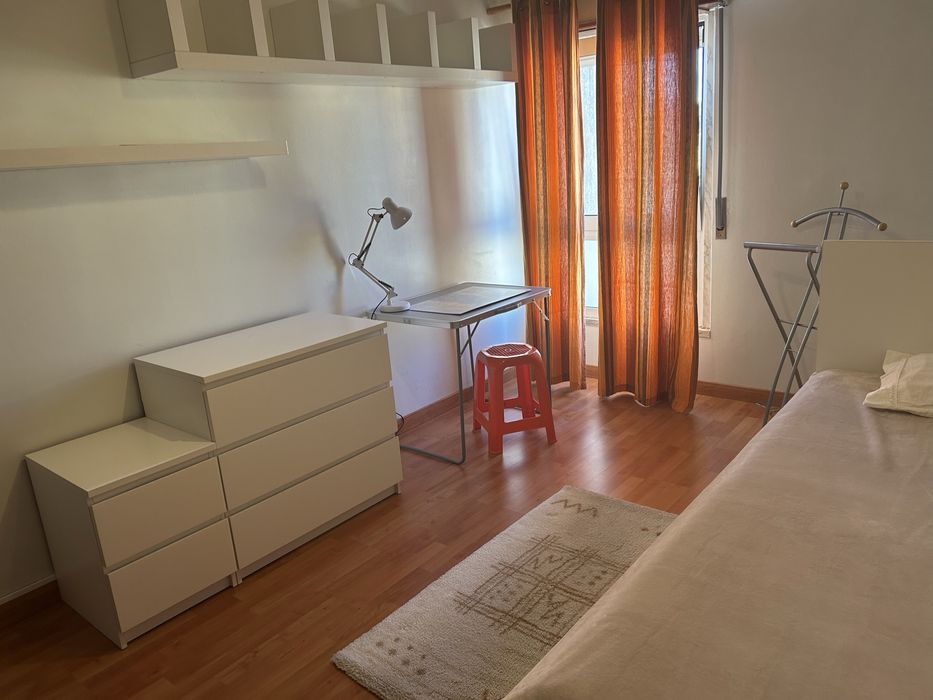 Quarto  solteiro  (  1 pessoa )