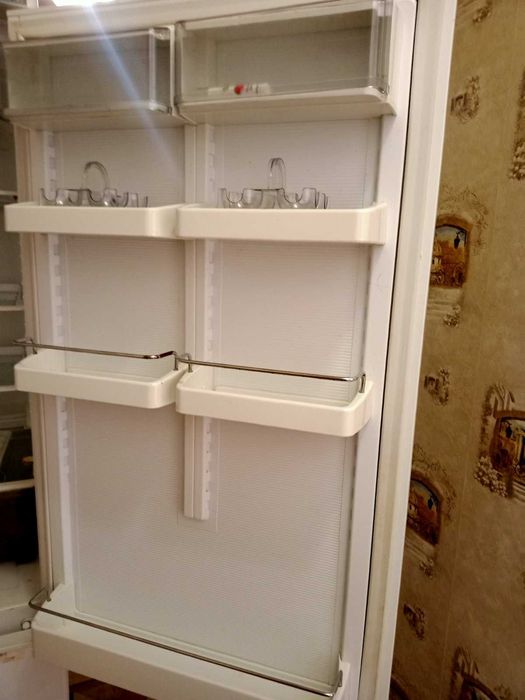 Продам двохкамерний холодільнік недорого