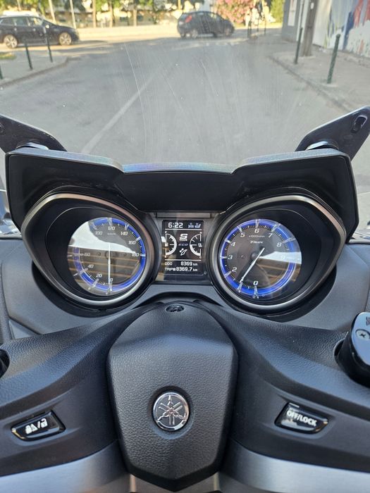 TMAX 560 TECH MAX ( 8400km ) Possibilidade de Financiamento