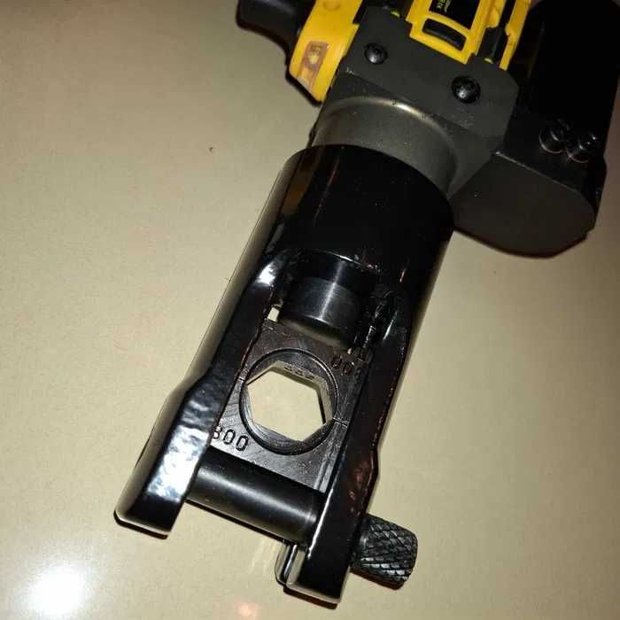 praska akumulatorowa do kabli zaciskarka do 300 mm2 ( nowa)