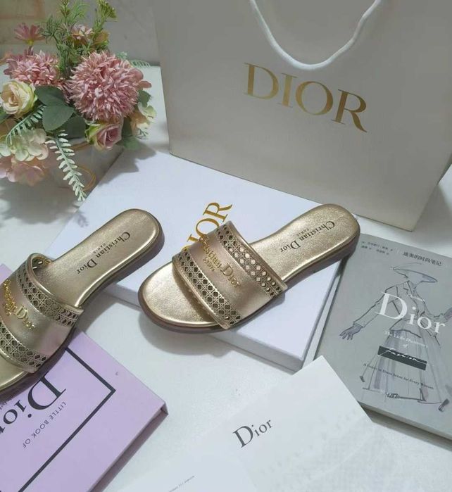 Buty, sandaly klapki, skora 060203