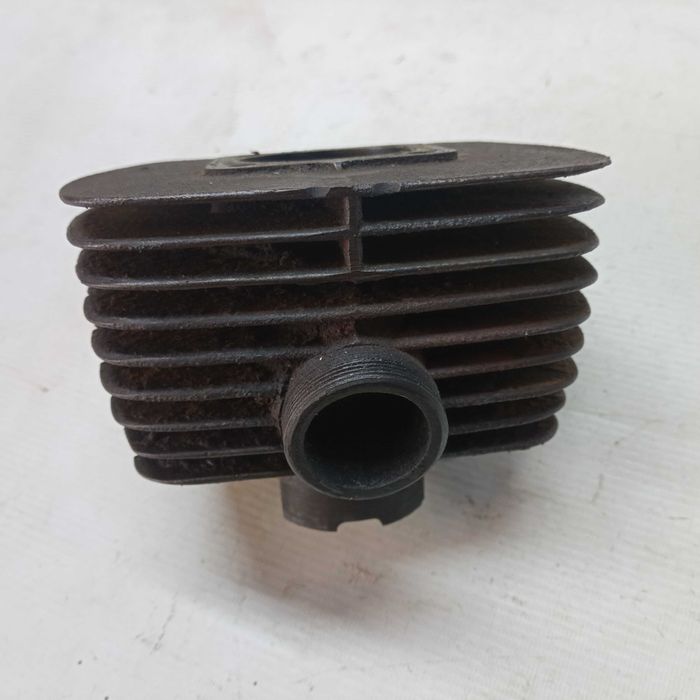 Cylinder żeliwny WSK 125 M060B3 PRL