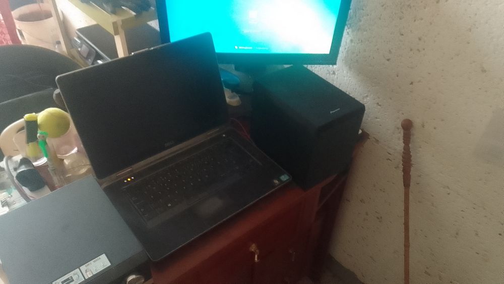 Computador bom estado con ecra