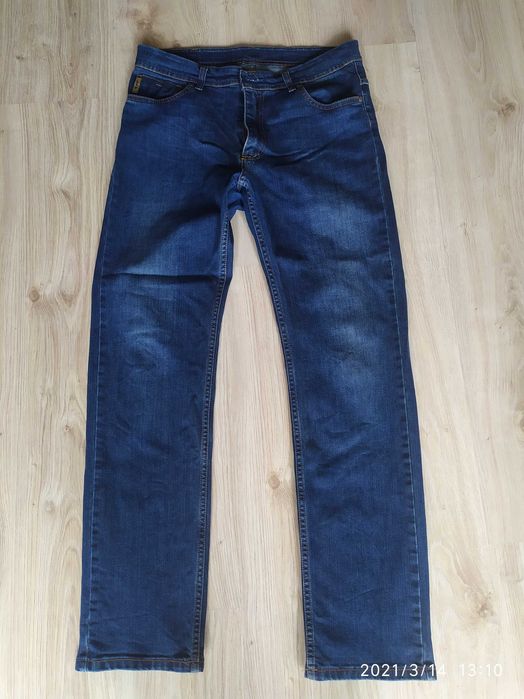 Spodnie jeansowe rozm W35 L 32