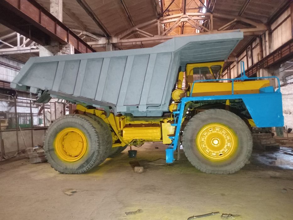 Продам рабочий белаз 7523