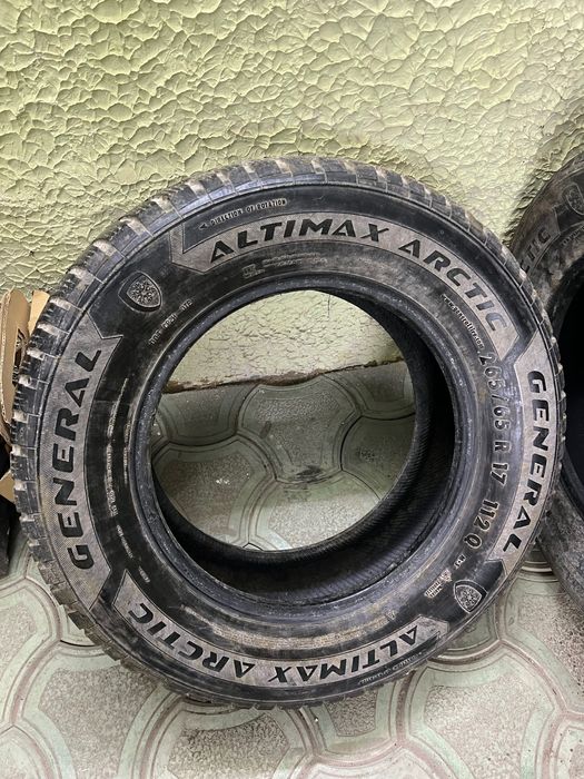 Продам  резину  265/65 R17