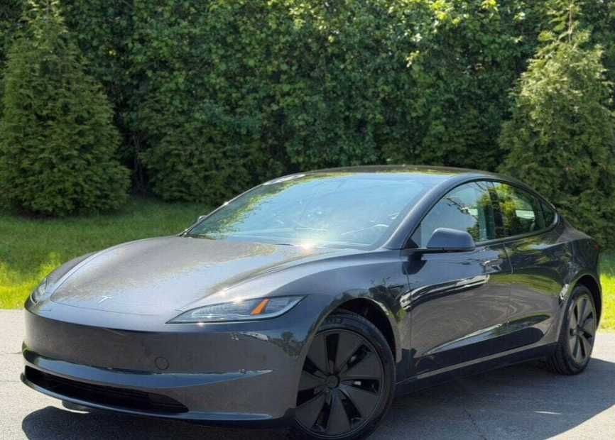 Tesla Model 3 2024