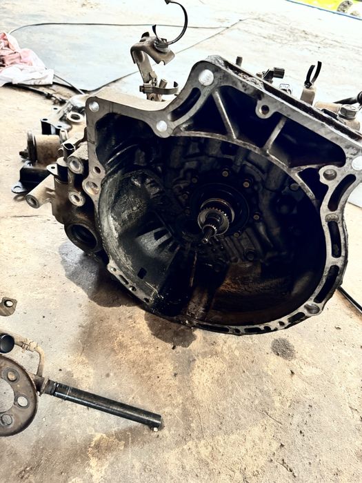 Продам запчати или целую АКПП мазда 323  F4A-EL4EAT-F, F4E-AT