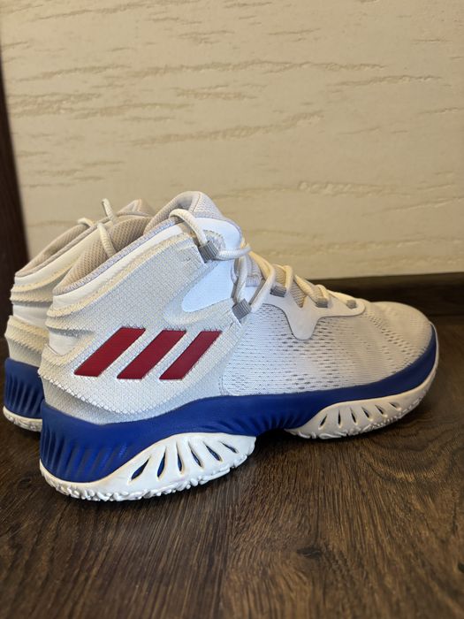 Чоловічі баскетбольні кросівки Adidas Explosive Bounce