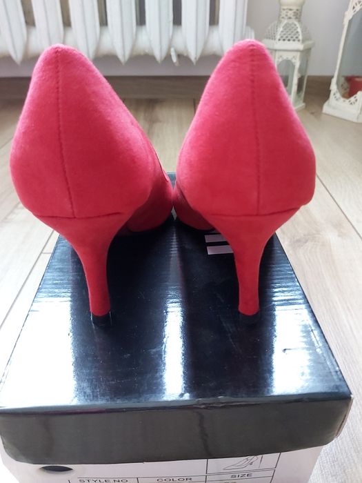 Czerwone NOWE szpilki