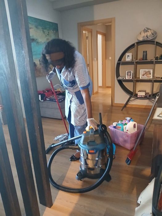 Serviços de Limpezas doméstica e Comercial| Cleaning Services