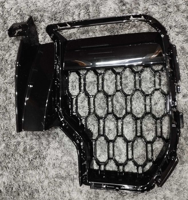 BMW X5 G05 решітка бокова нижня M пакет 51118069210 51118069209