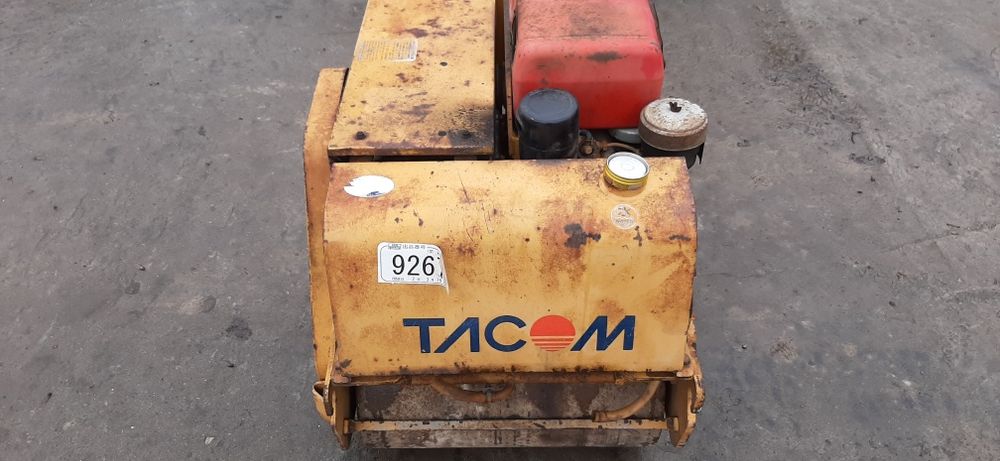 Японський Дорожній Вібро Каток Tacom w 850