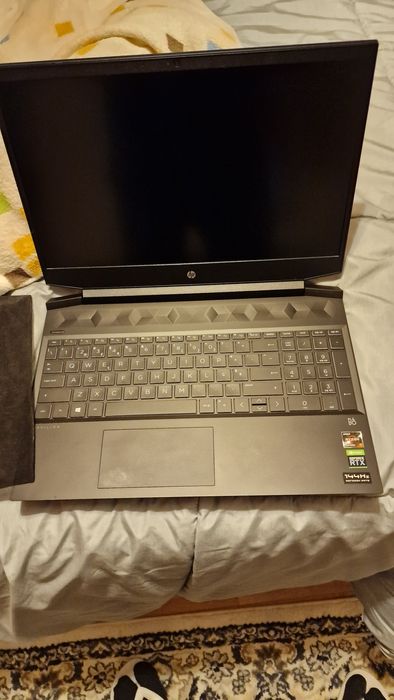 Dois computadores hp