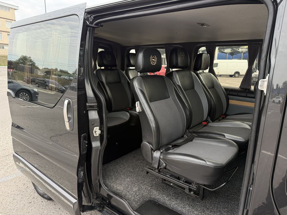 Бус Opel Vivaro 2009 Пасажир, Довга база (2.0 dCi) обмін, лізинг