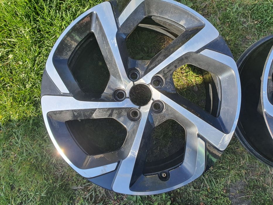 Комплект дисків  R18 7.5J 5x108 ET49 D65.1 на Citroen C5 Aircross — потребують перефарбування