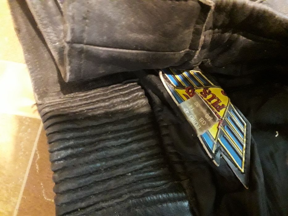Продам мото штани шкіряні