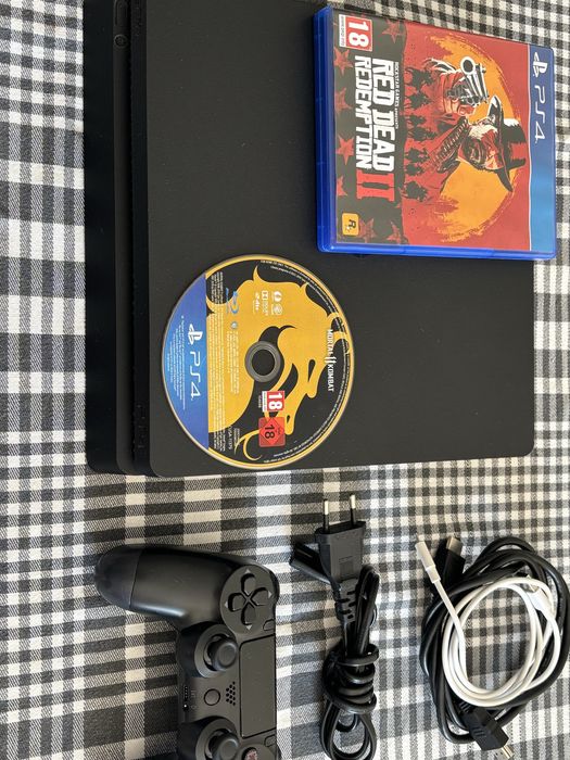 Playstation 4 Slim 500gb + 2 jogos