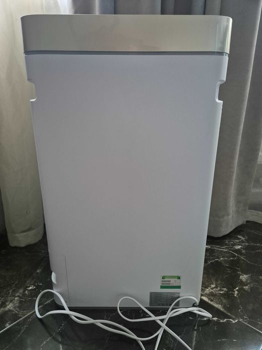 Очіщувач повітря зі зволоженням