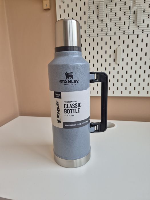 Найбільший термос Stanley Classic bottle 2.3л