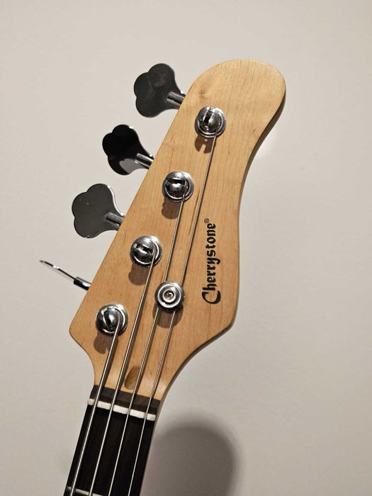 Baixo Cherrrystone Tipo Precision/Jazz