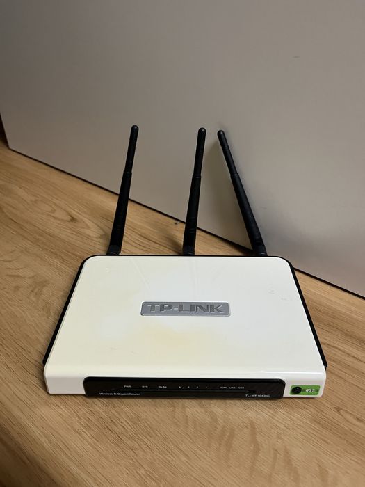 Router TP-link TL-WR1043ND