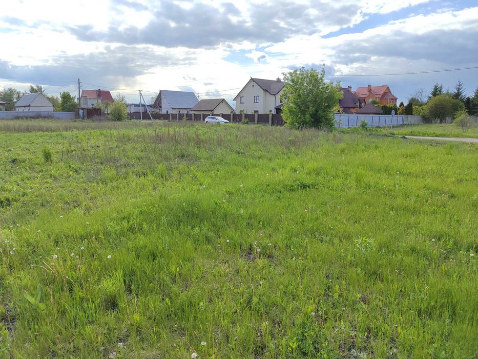 Продам Шикарну Ділянку в Рожнах 24 сотки Кутова Ділиться  РІЧКА ДЕСНА