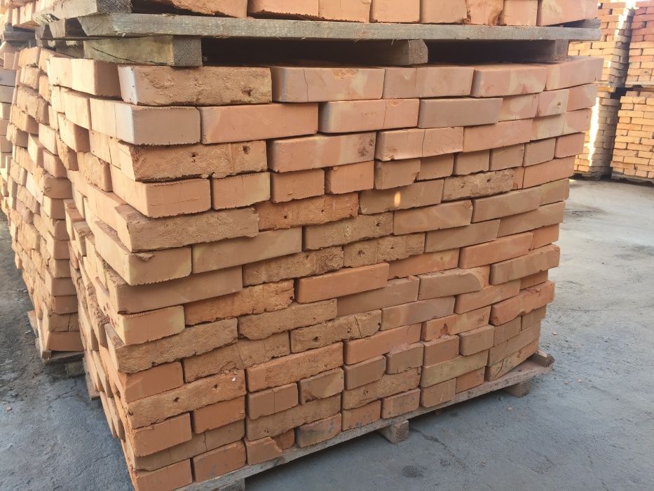 Цегла рядова М-100