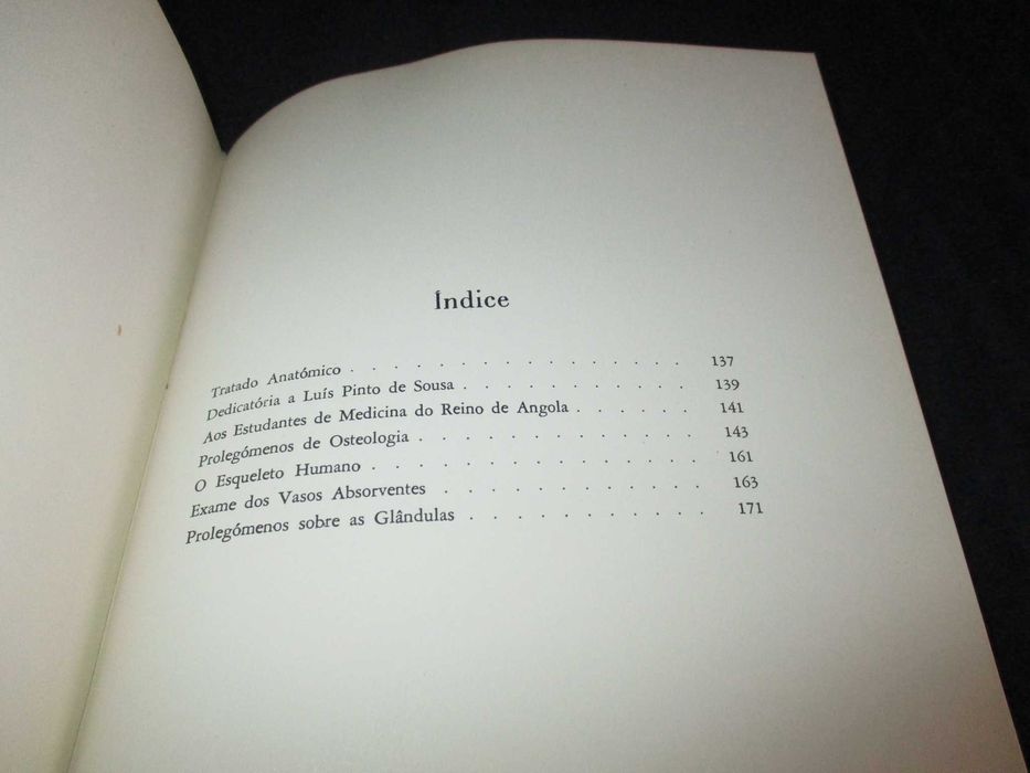 Livro Português carioca professor da escola médica de Angola 1791 ap