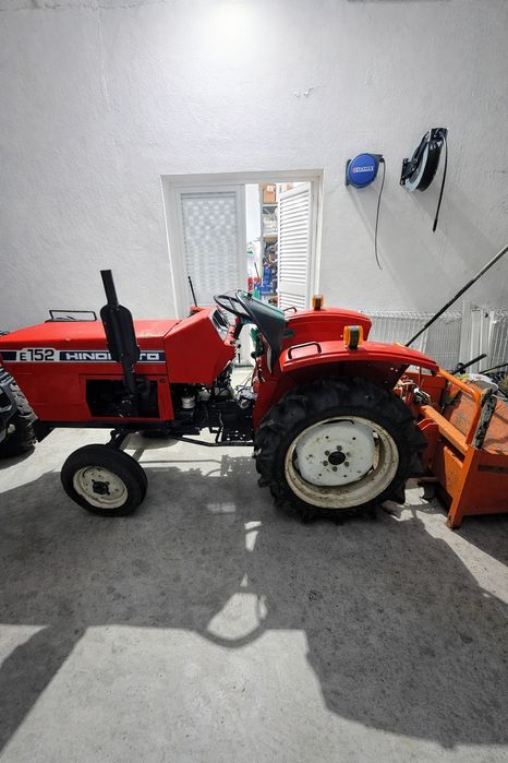 Troco John Deere e Hinomoto por tractor com carregador frontal