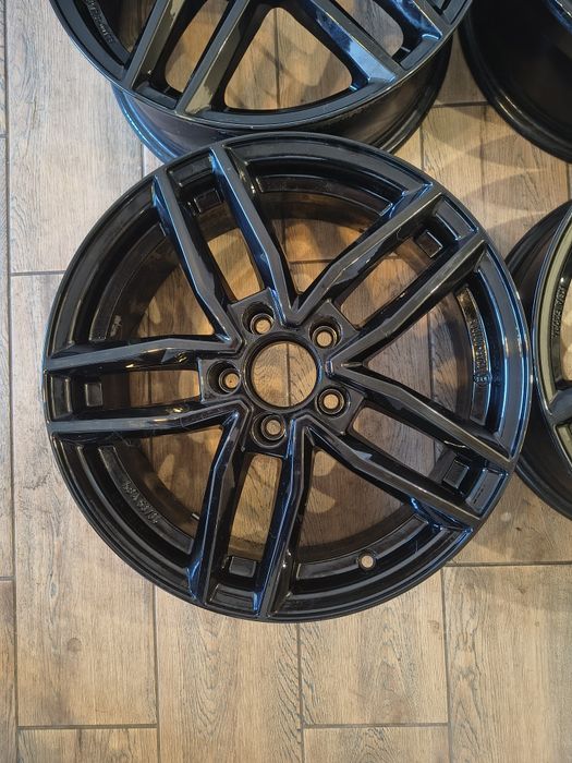 Komplet alufelg 6,5Jx17H2 DEZENT 5x112  Audi VW Skoda Mercedes