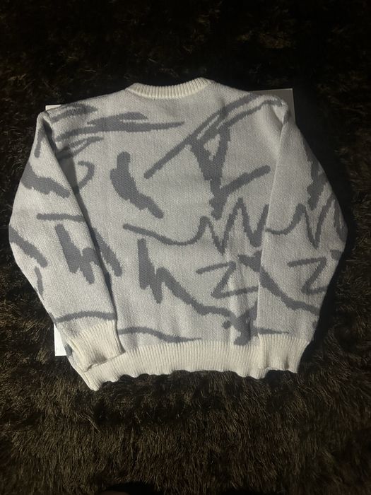 Camisola de malha jacquard cinza e branca (graffiti