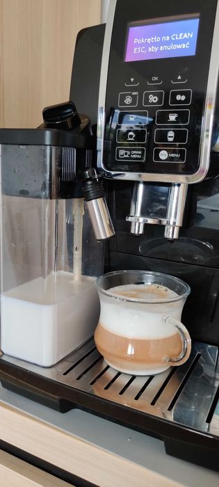 Ekspres DeLonghi Dinamica