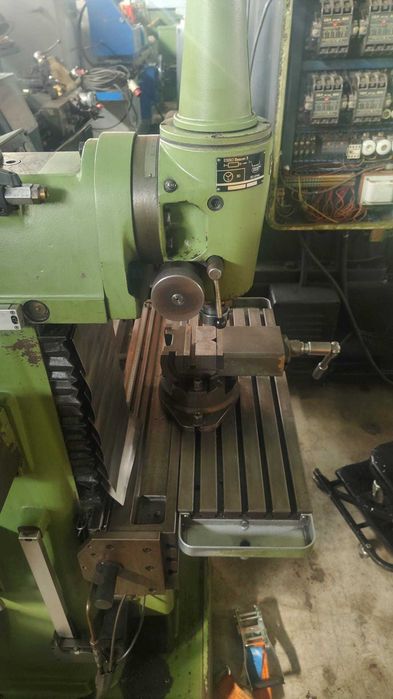 Fresadora universal/de ferramentaria MIKRON WF 2SA