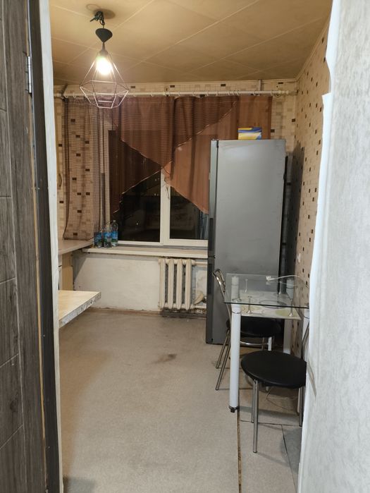 Сдам 2 -х комнатную в районе крытого рынка