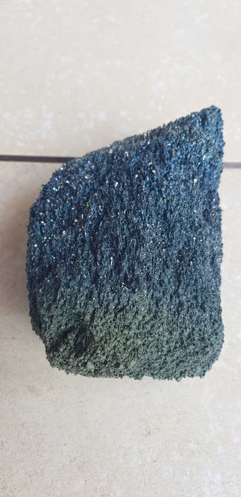 Węglik krzemu karobrund duży kryształ 1270 G 1,27 KG