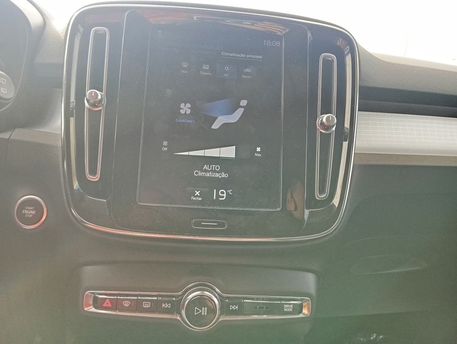 Volvo XC 40 T3 Momentum